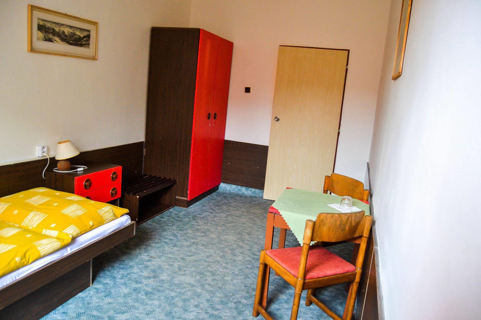 רוקיטניצה נאד איז'רו Hotel Krakonos מראה חיצוני תמונה